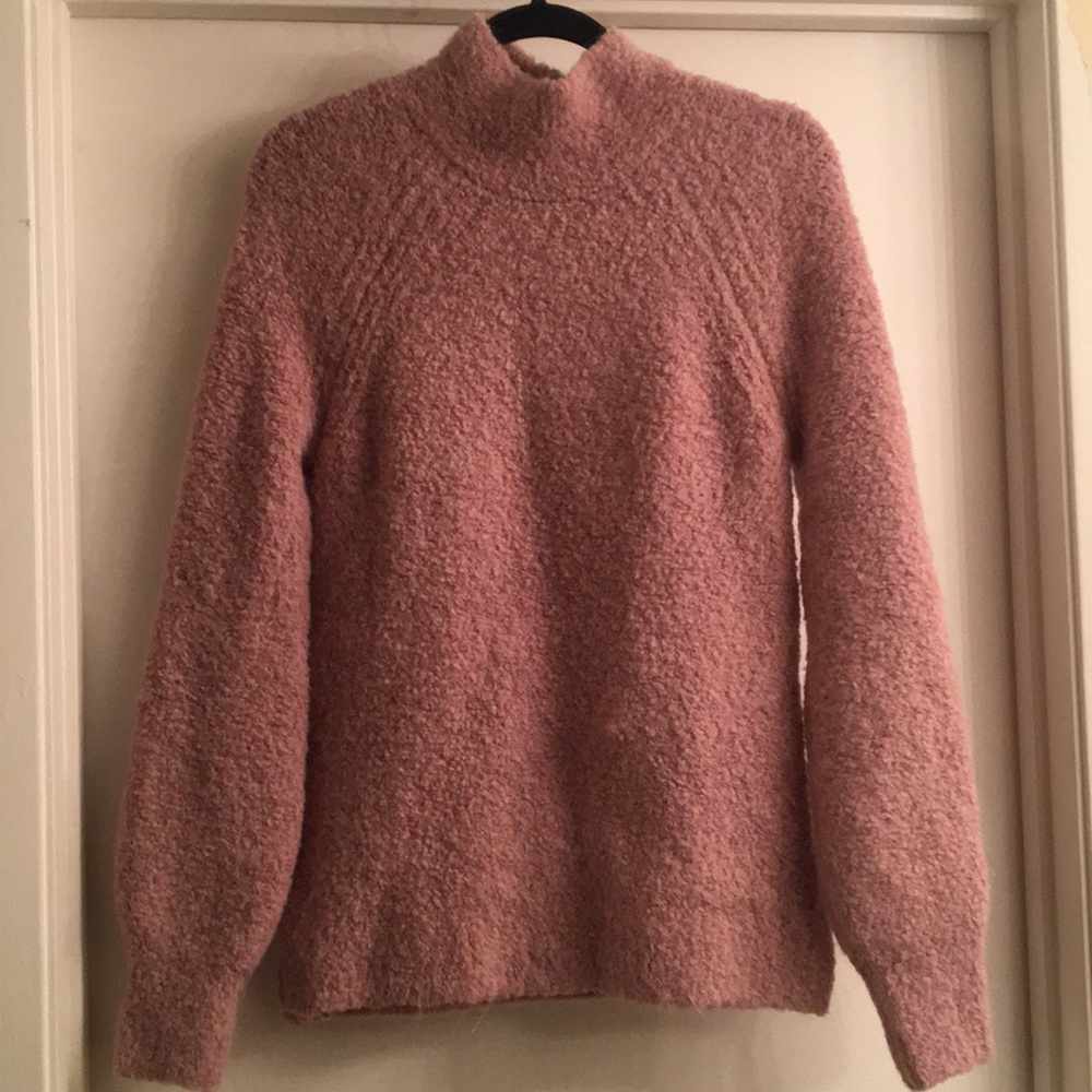 GAP sweater